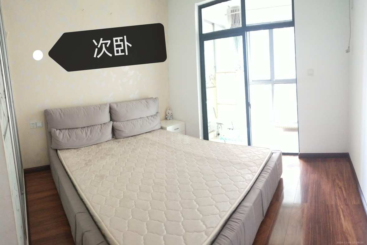 滨江花园  4室2厅2卫   2200.00元/月室内图