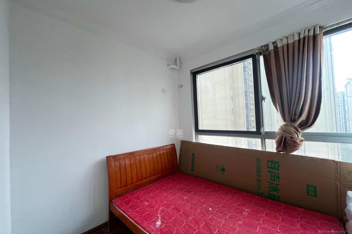 潇湘奥林匹克花园 3室2厅1卫 2300.0元/月 潇湘奥林匹克花园 3室2厅1卫 2300.0元/月室内图