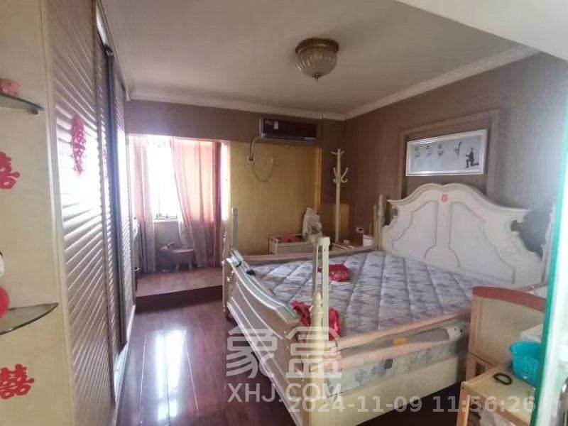 南国嘉苑  5室2厅2卫   2800.00元/月室内图