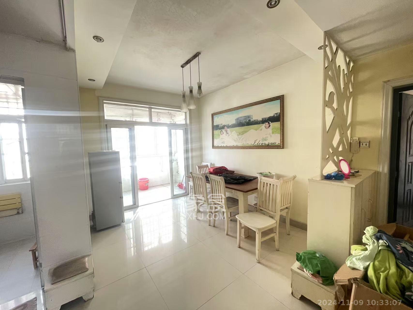 黎郡新宇康景园  3室2厅2卫    2400.0元/月