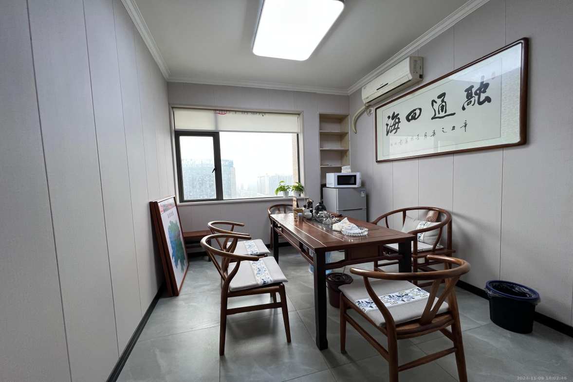 长房中庭国际（东郡华蓉广场）  6室0厅0卫   18800.00元/月室内图