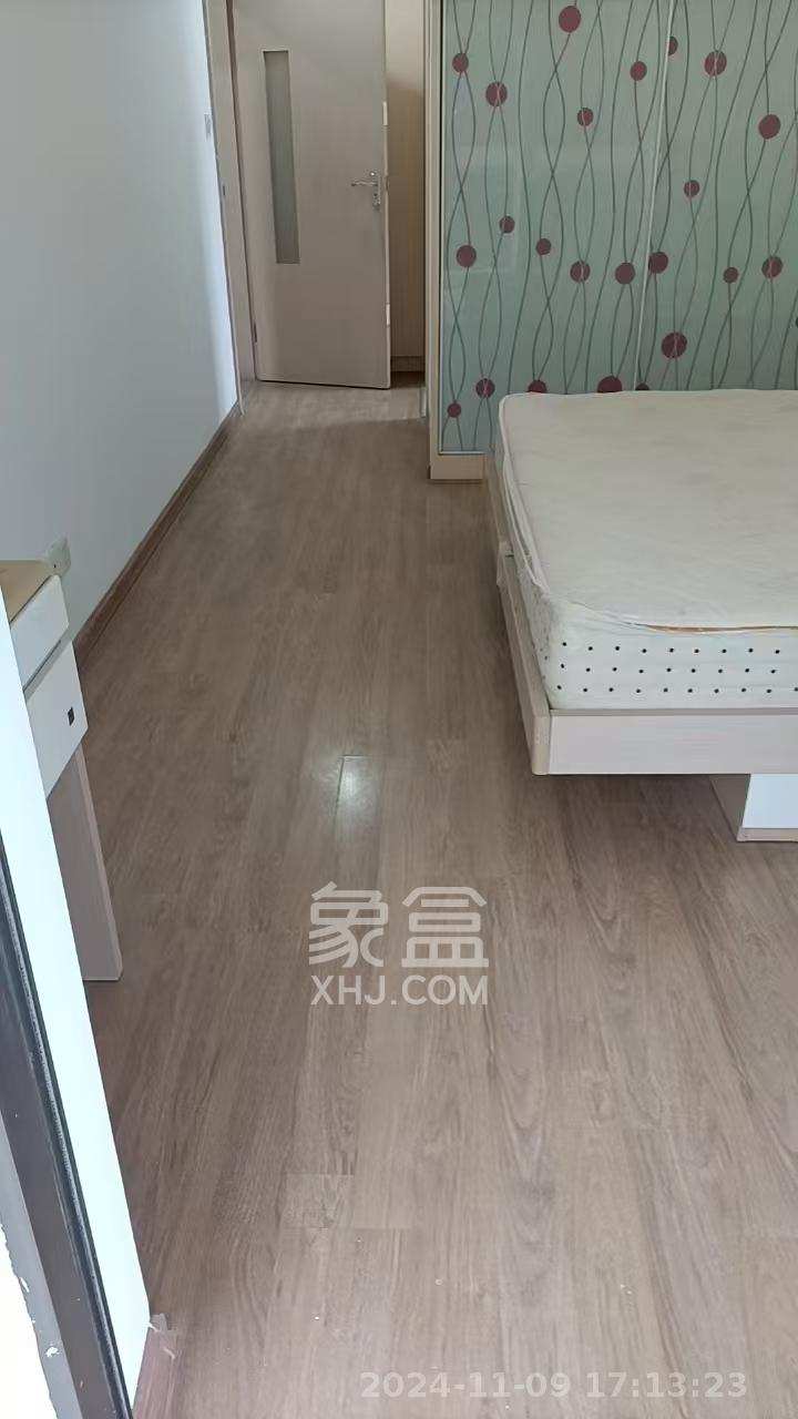 金星公寓  3室2厅2卫   2400.00元/月室内图