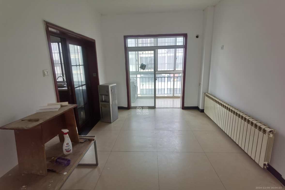 九峰小区（一二三四区）  6室2厅3卫    2200.0元/月室内图1