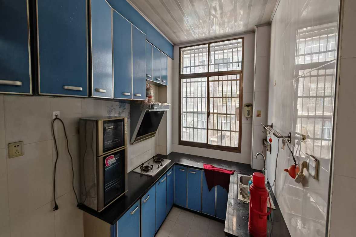 娄建生活小区  3室1厅1卫    1200.0元/月室内图