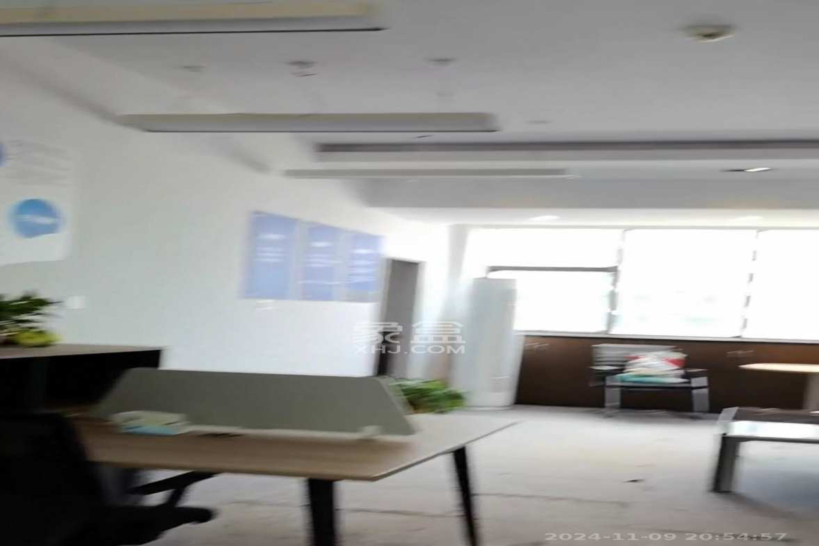 湘域中央  1室1厅1卫   5200.00元/月室内图