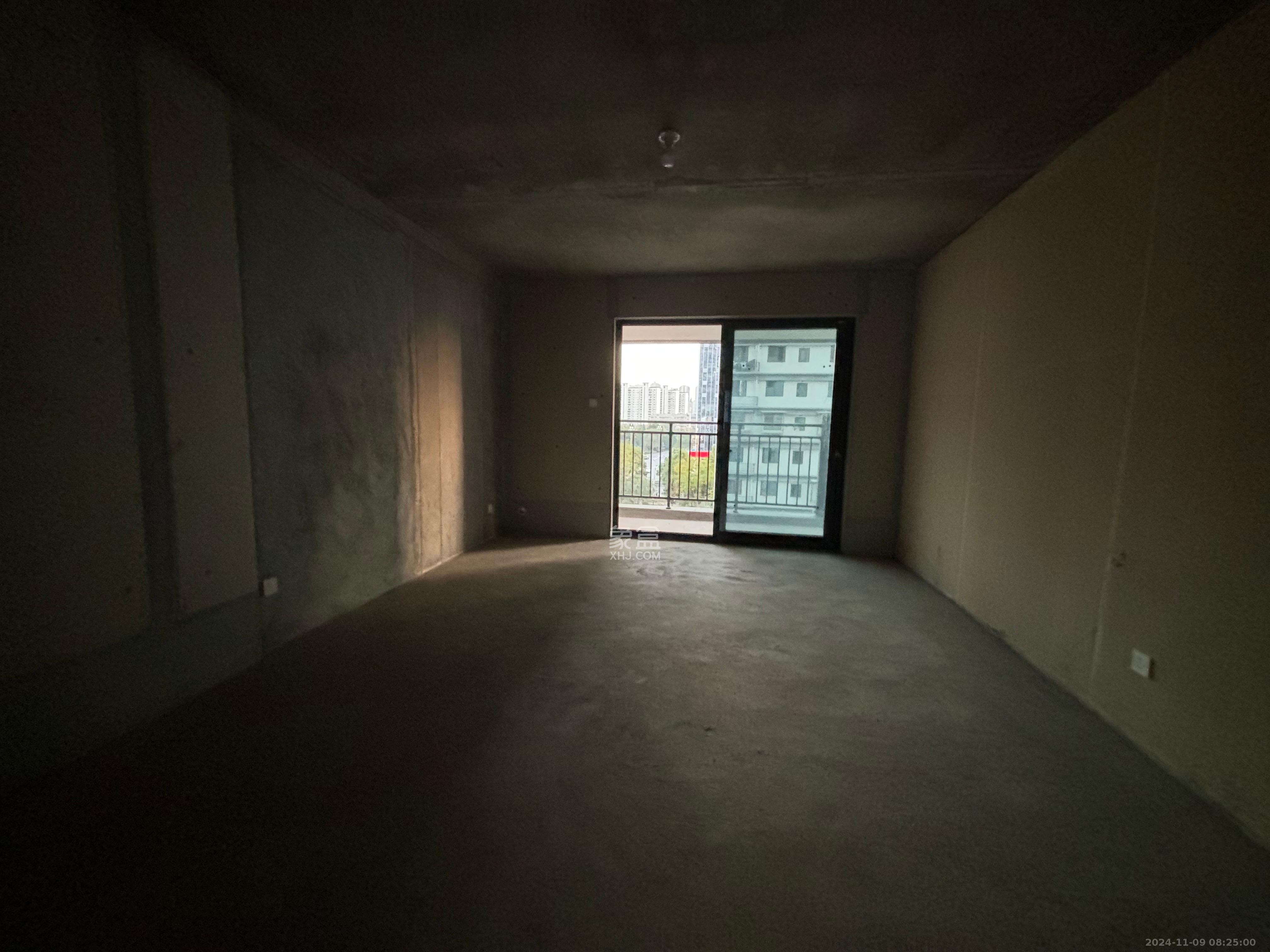 旭日嘉苑  4室2厅2卫    2500.0元/月 旭日嘉苑  4室2厅2卫    2500.0元/月