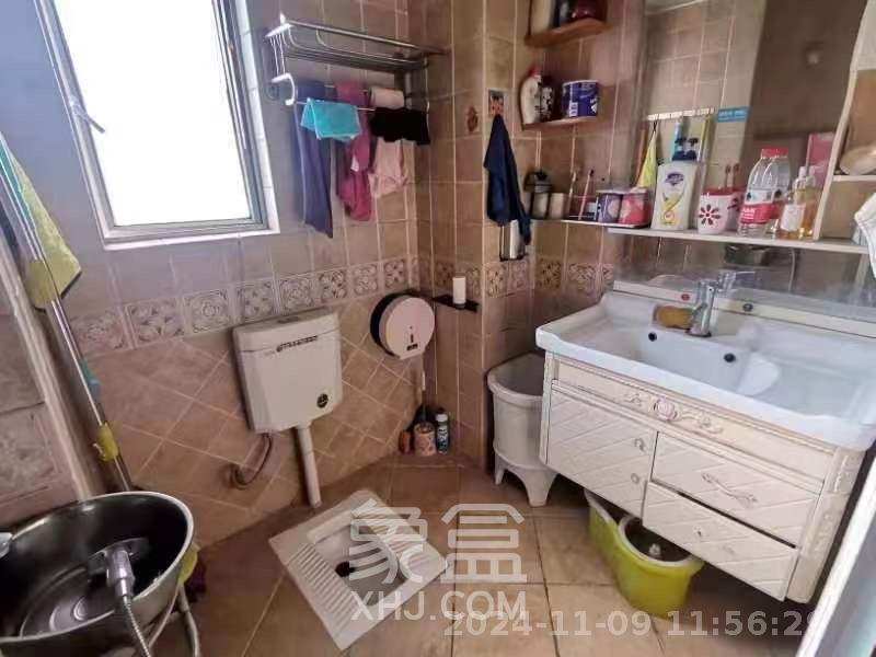 南国嘉苑  5室2厅2卫   2800.00元/月室内图