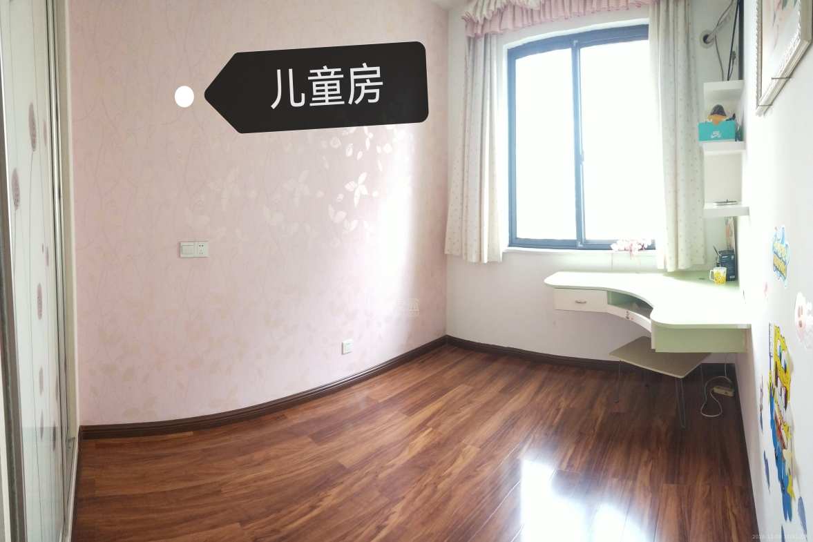 滨江花园  4室2厅2卫   2200.00元/月室内图