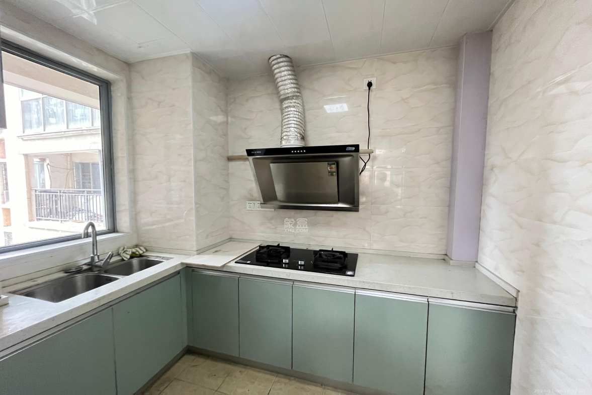 潇湘奥林匹克花园 3室2厅1卫 2300.0元/月 潇湘奥林匹克花园 3室2厅1卫 2300.0元/月室内图