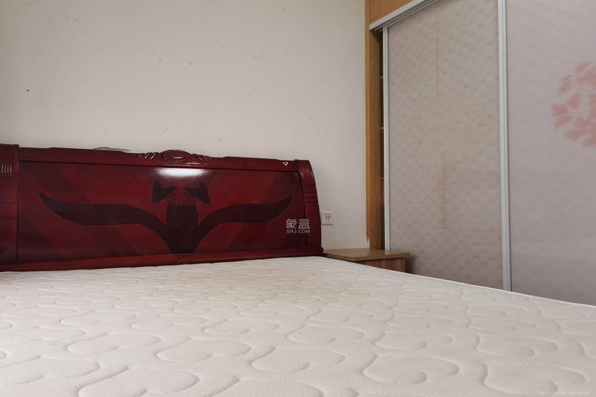 时代星城  3室2厅1卫   1800.00元/月室内图