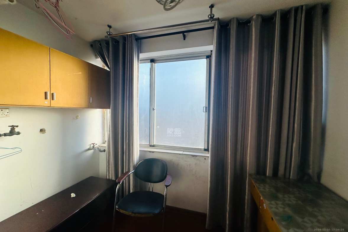 交通技校宿舍  2室1厅1卫    2400.0元/月室内图