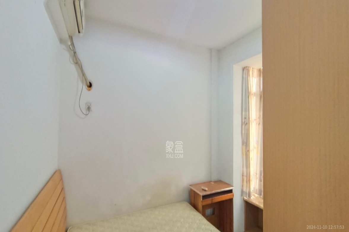 鄱阳小区  3室2厅1卫   1600.00元/月室内图