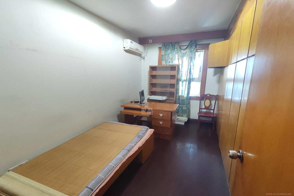 劳动局宿舍  3室2厅2卫   2000.00元/月室内图