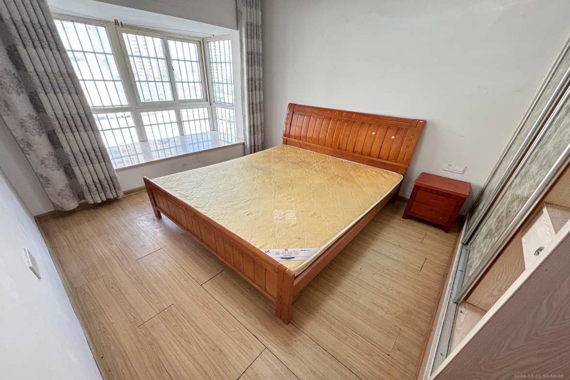 汀湘十里  3室2厅1卫   1800.00元/月室内图