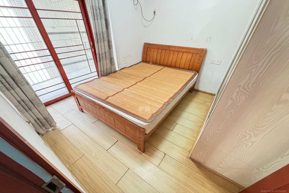 汀湘十里  3室2厅1卫   1800.00元/月室内图