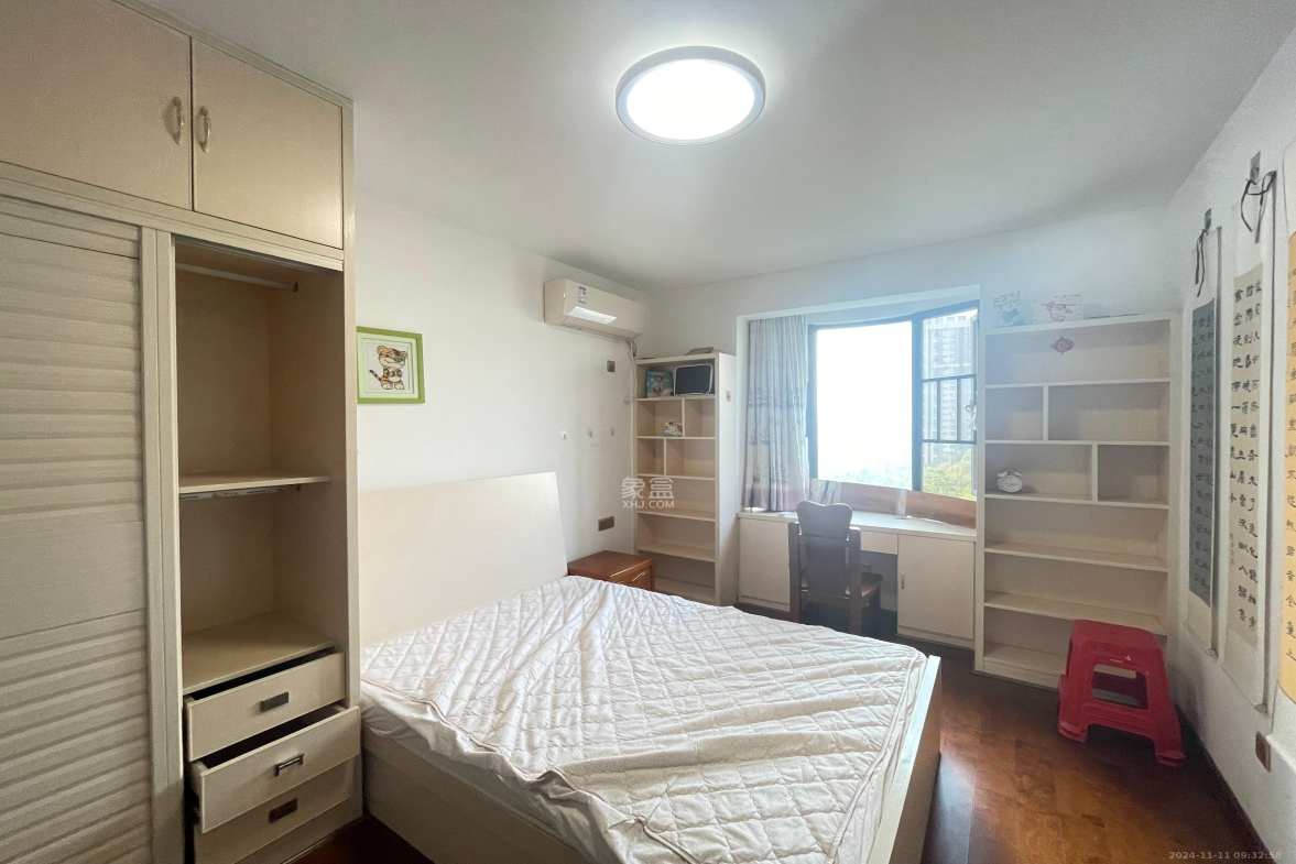 保利城（中航城国际社区、郡原美村）  3室2厅2卫   2600.00元/月室内图