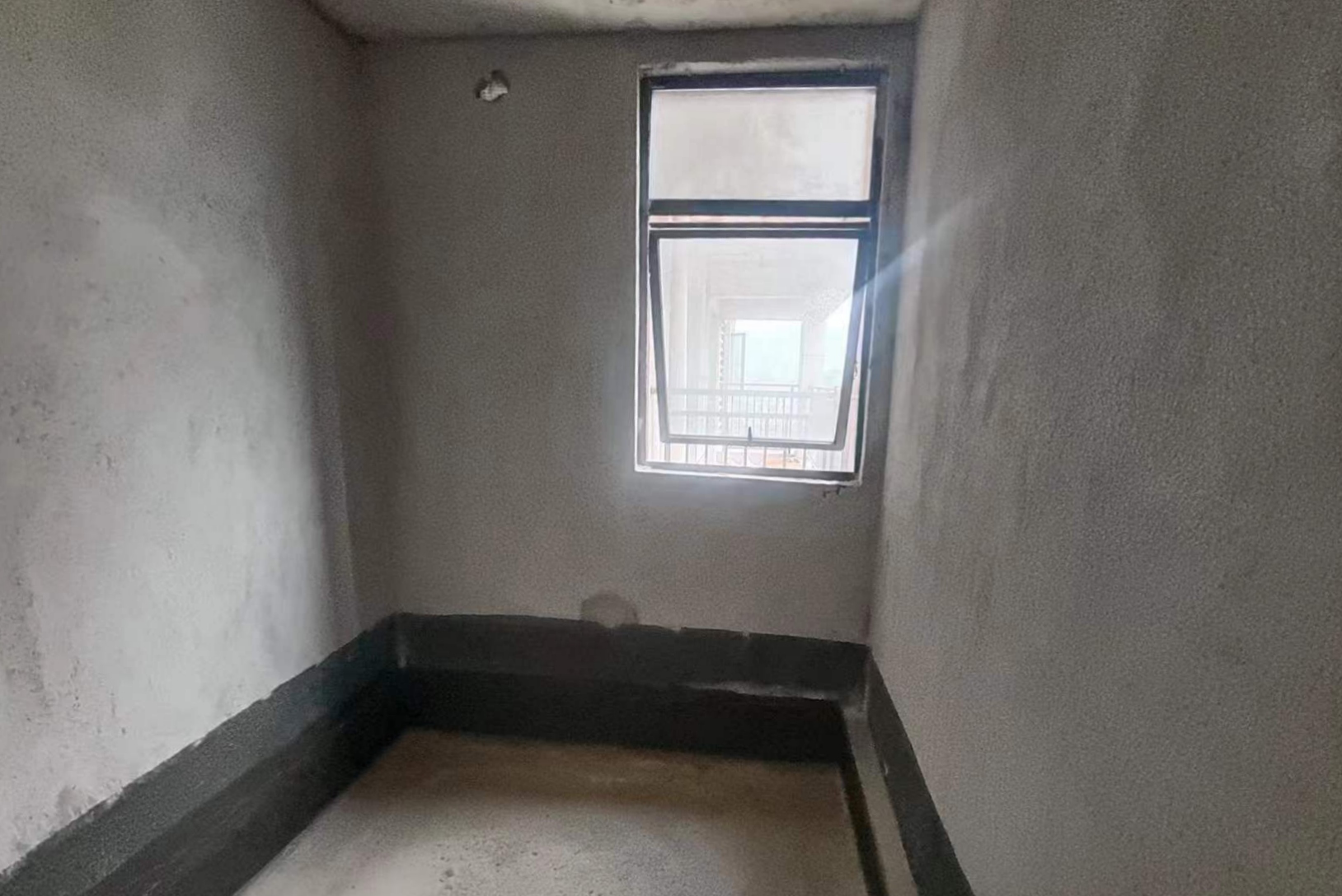 大汉龙城  0室0厅0卫    80.0万