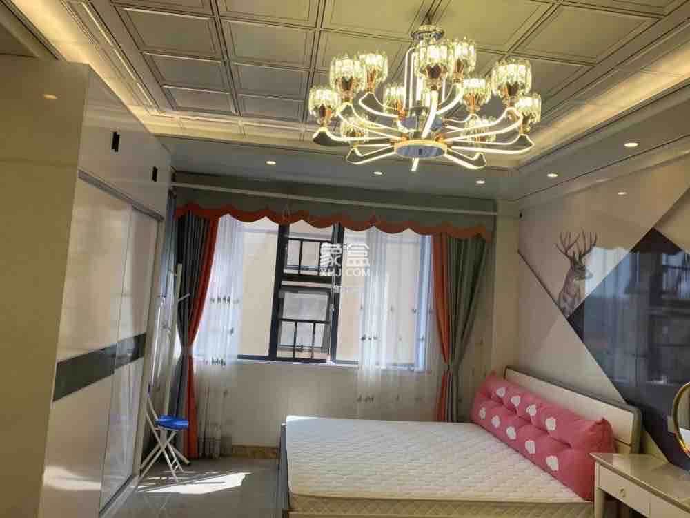 五洲锦城 1室1厅1卫 30.8万 五洲锦城 1室1厅1卫 30.8万客厅