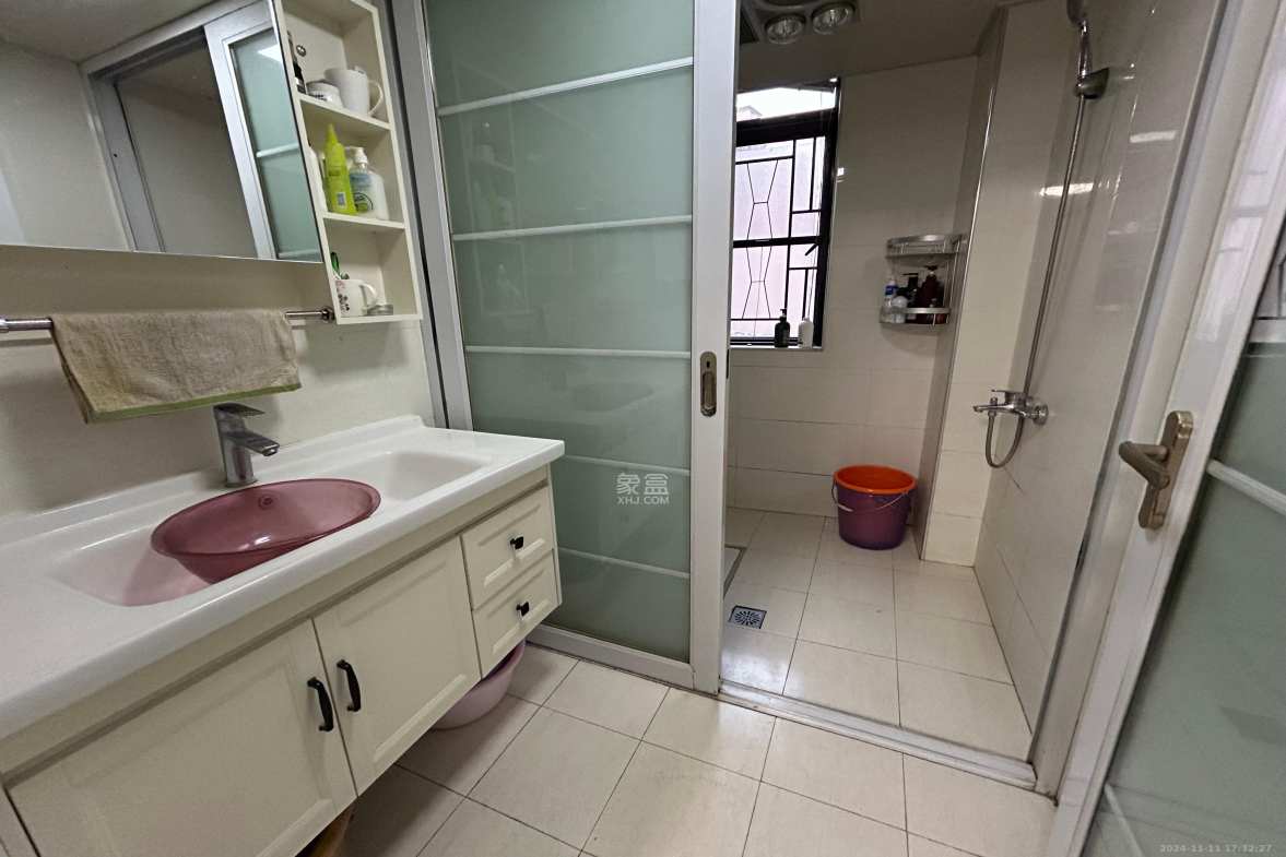 中建麓山和苑  3室2厅2卫   2400.00元/月室内图