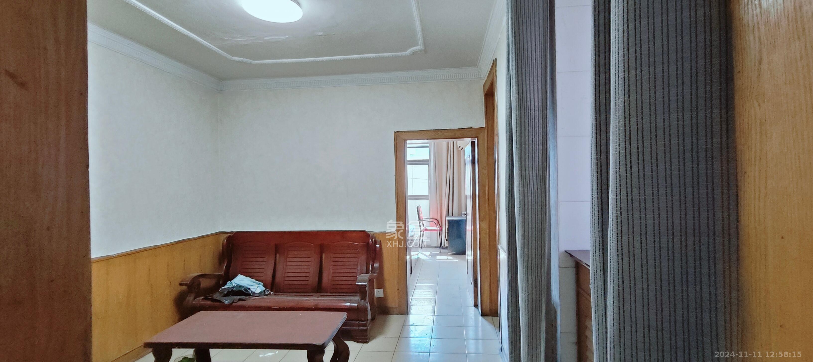 向东南社区  1室1厅1卫    1000.0元/月