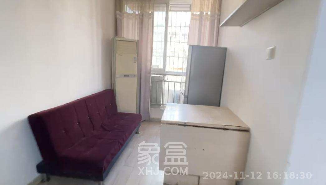 农科家园  2室1厅1卫   1600.00元/月室内图