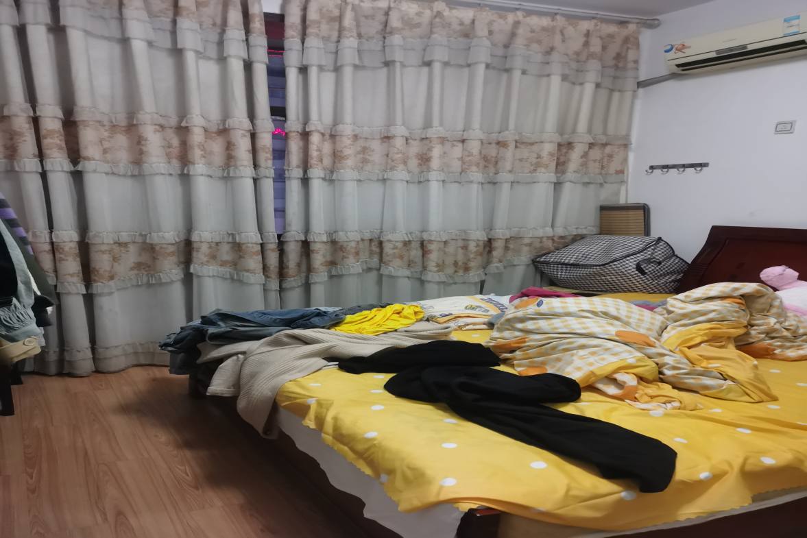 金信花园  1室0厅0卫    75.0万室内图1