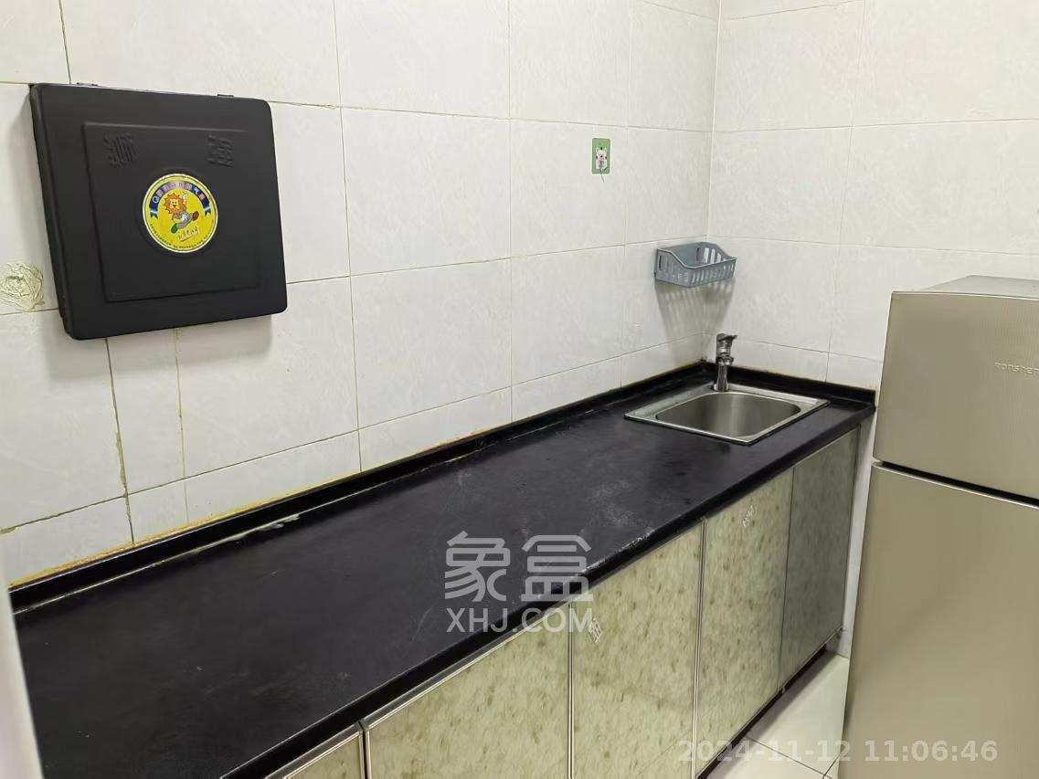 向东南路私房散盘  1室1厅1卫   1150.00元/月室内图