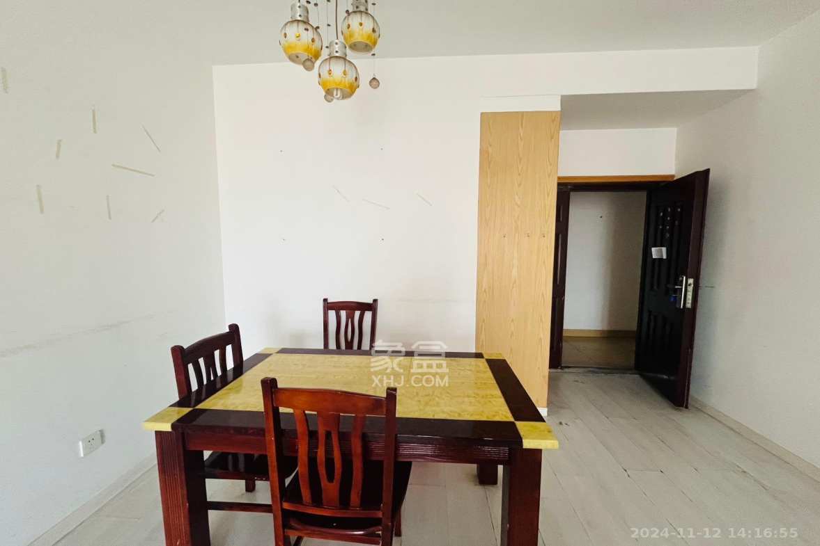 金领家族 1室2厅0卫 1600.0元/月 金领家族 1室2厅0卫 1600.0元/月室内图