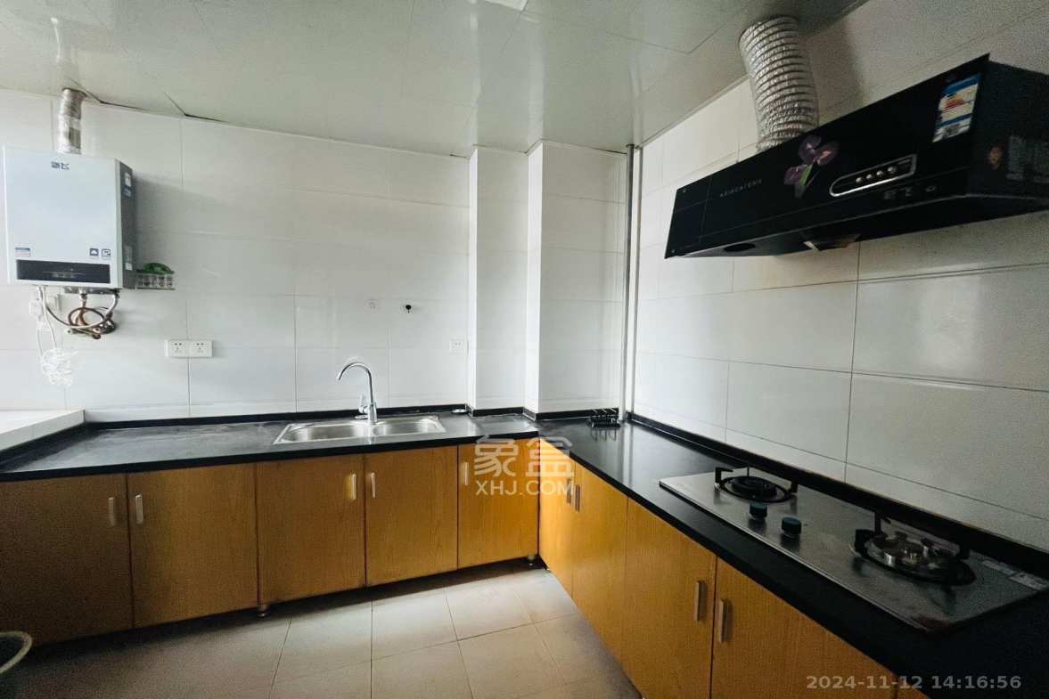 金领家族 1室2厅0卫 1600.0元/月 金领家族 1室2厅0卫 1600.0元/月室内图