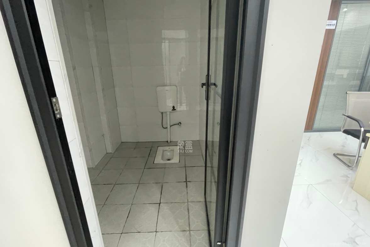 复地星光天地  3室2厅1卫    7500.0元/月室内图