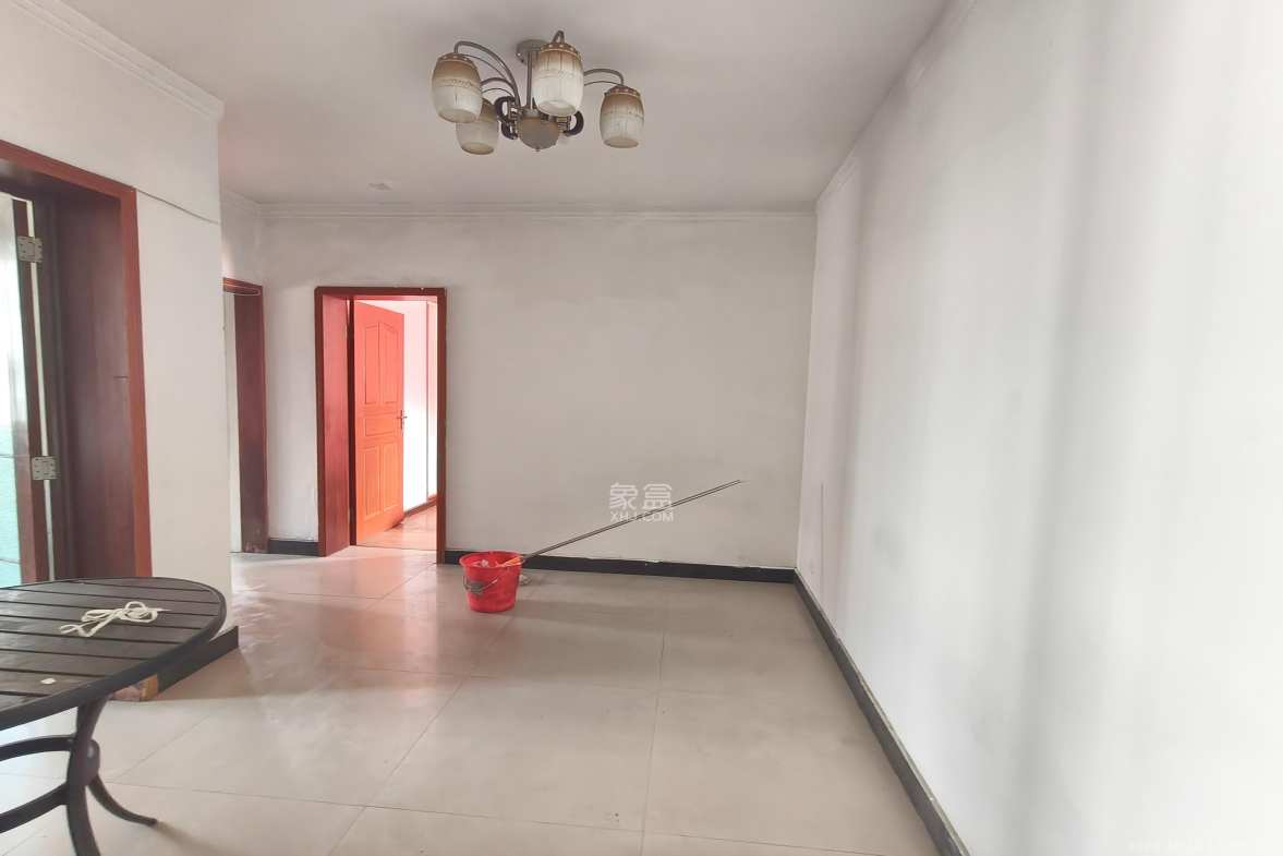 金麓西岸和苑  2室2厅1卫    1800.0元/月室内图