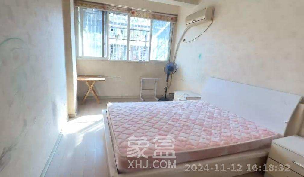 农科家园  2室1厅1卫   1600.00元/月室内图