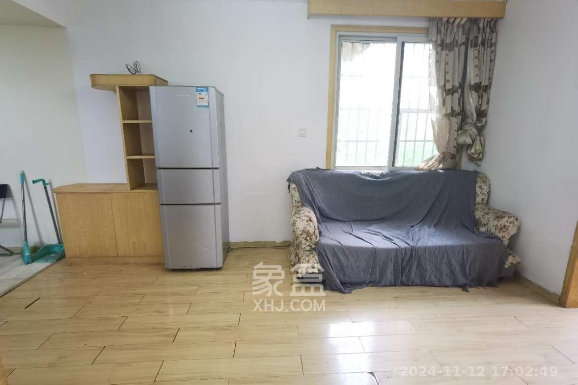 东风一村社区房(王家垅) 2室1厅1卫 1200.0元/月 东风一村社区房(王家垅) 2室1厅1卫 1200.0元/月室内图