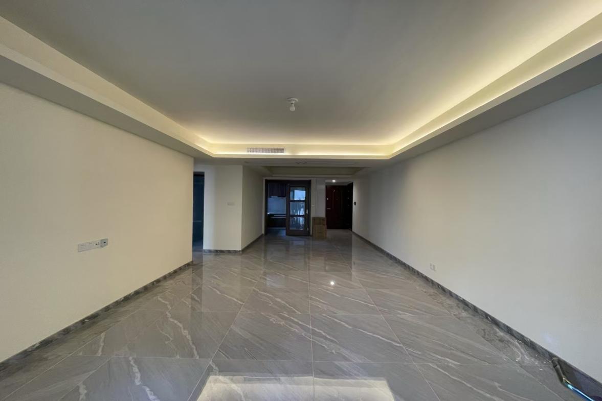 龙泰熙城  3室2厅2卫    67.0万客厅