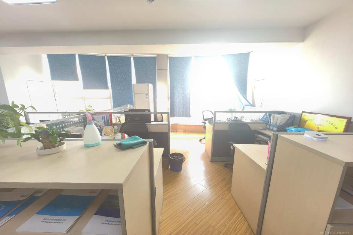 兴威名座  1室2厅1卫   12000.00元/月室内图