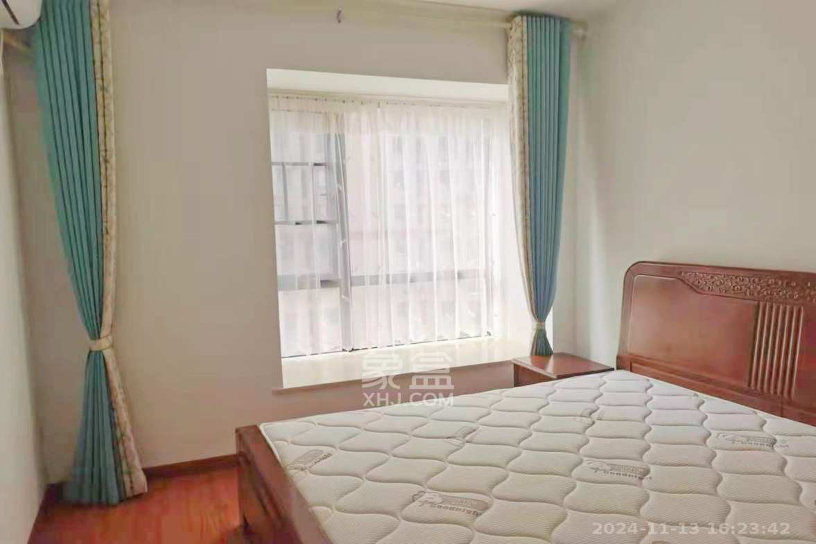 松雅湖壹号  3室2厅1卫    2300.0元/月室内图