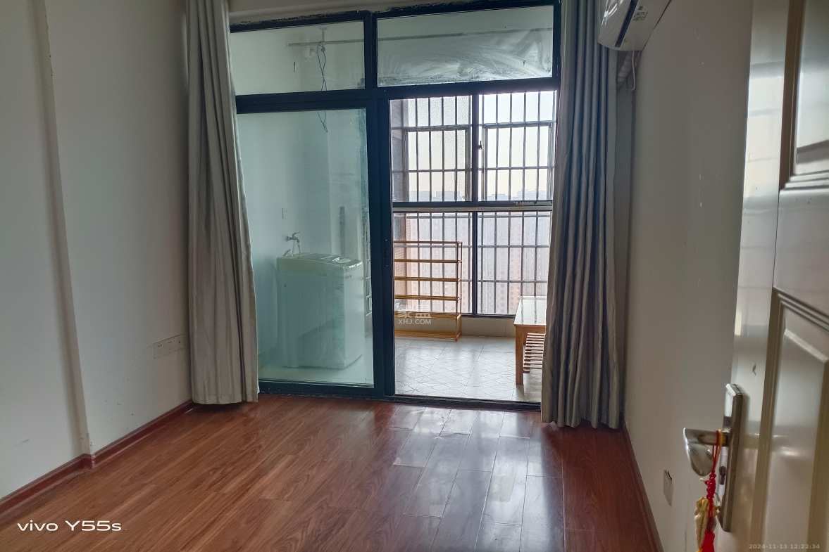 新盛珑璟台  3室2厅2卫   2300.00元/月室内图