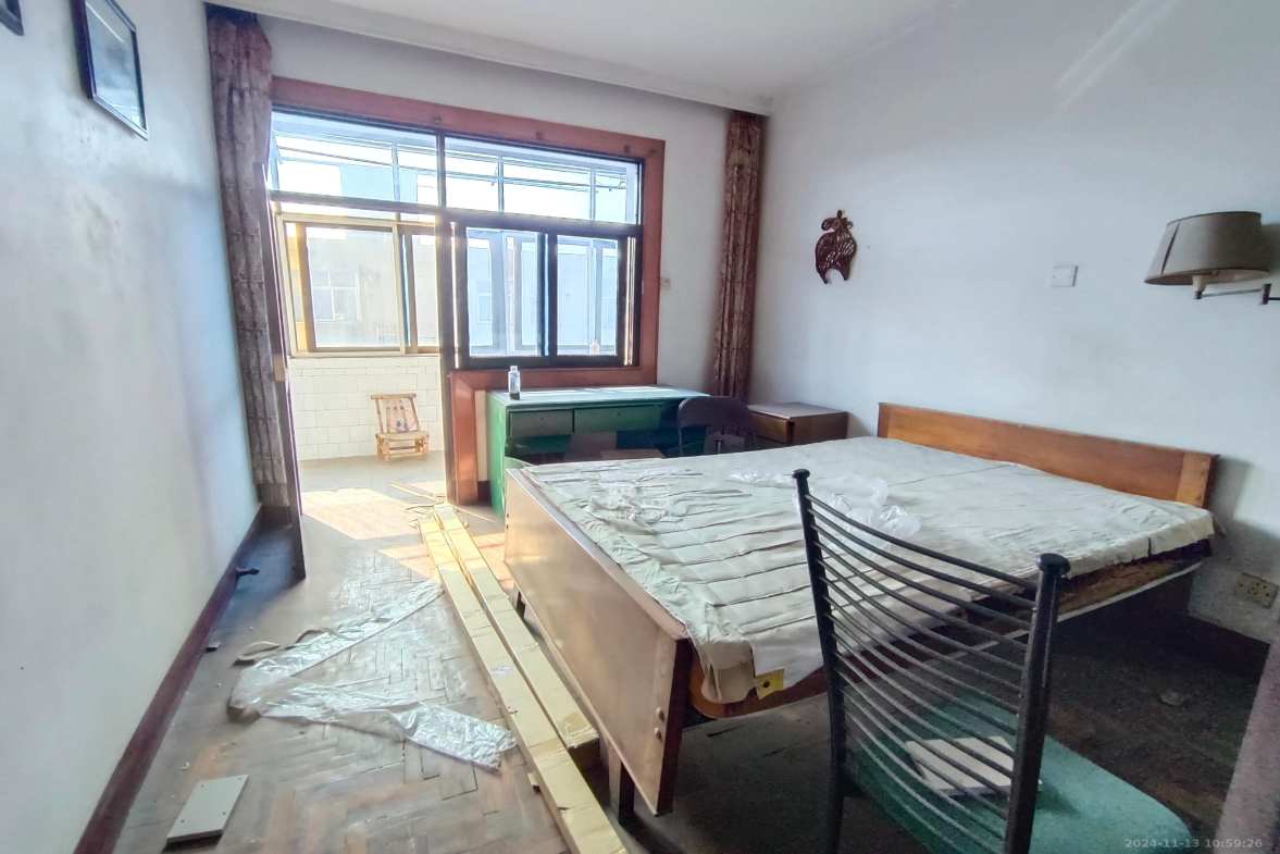 桂花二村  4室2厅1卫   1900.00元/月室内图