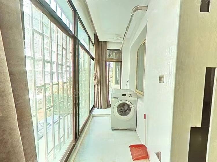 芙蓉嘉苑  3室2厅2卫   1700.00元/月室内图