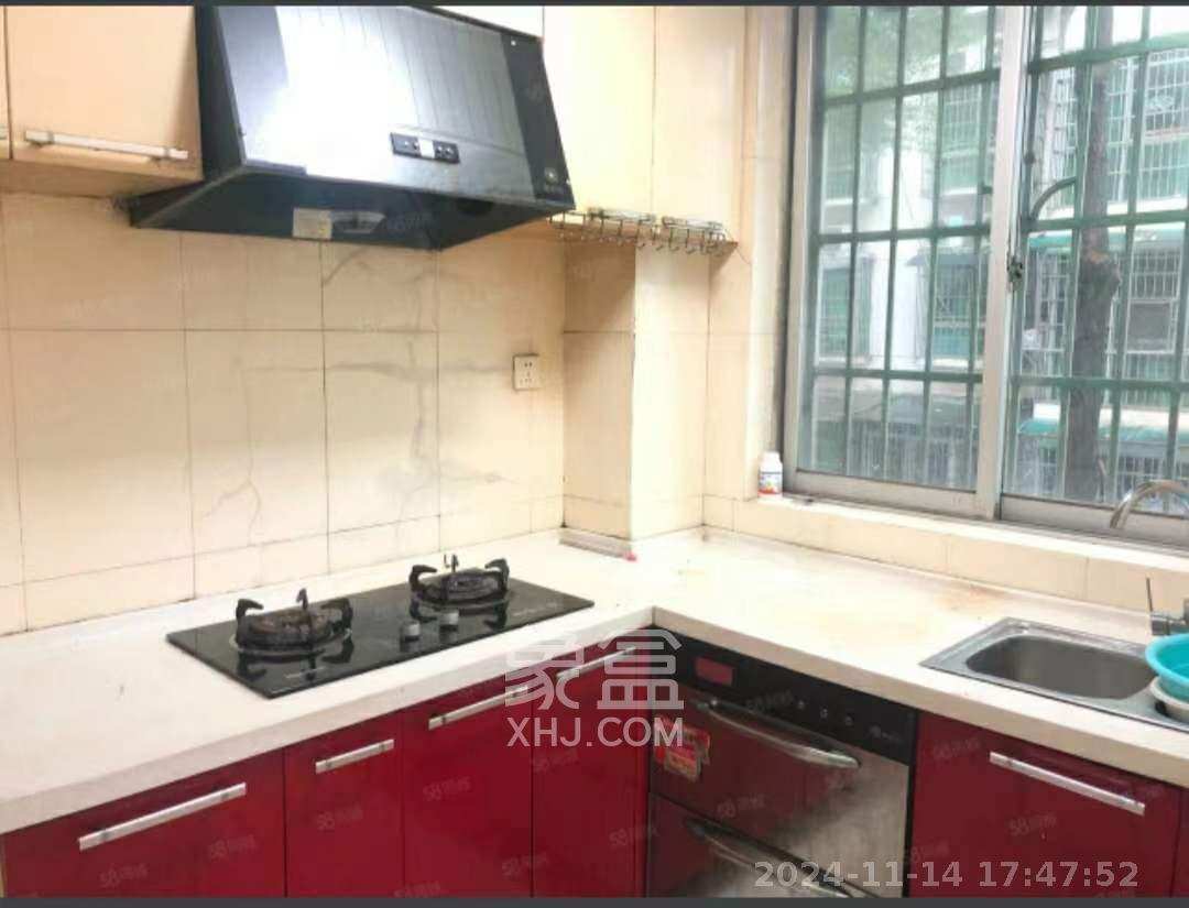 中南汽车世界  3室2厅2卫    1600.0元/月室内图