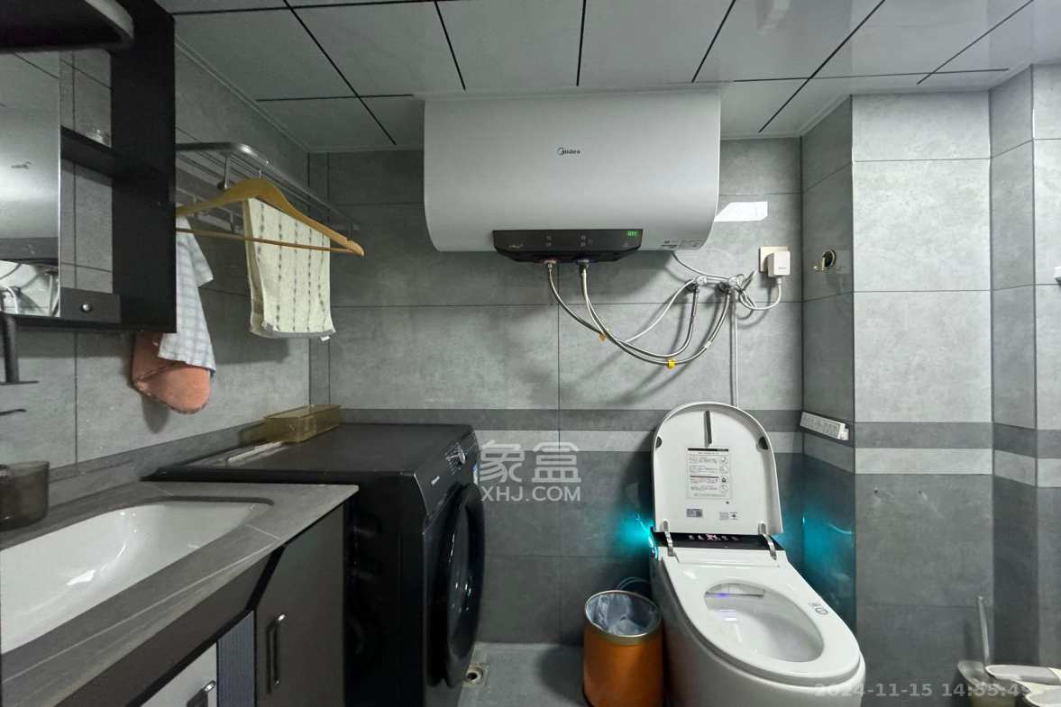 卓越江岸  2室1厅1卫   3100.00元/月室内图