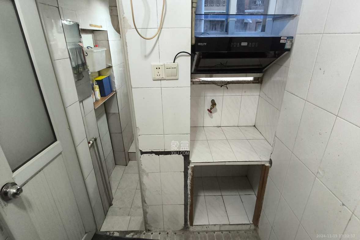 湖南六建伍家岭小区  1室1厅0卫   800.00元/月室内图