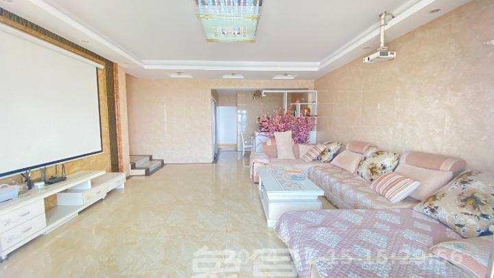 建鑫国际一期  4室2厅2卫   2400.00元/月室内图