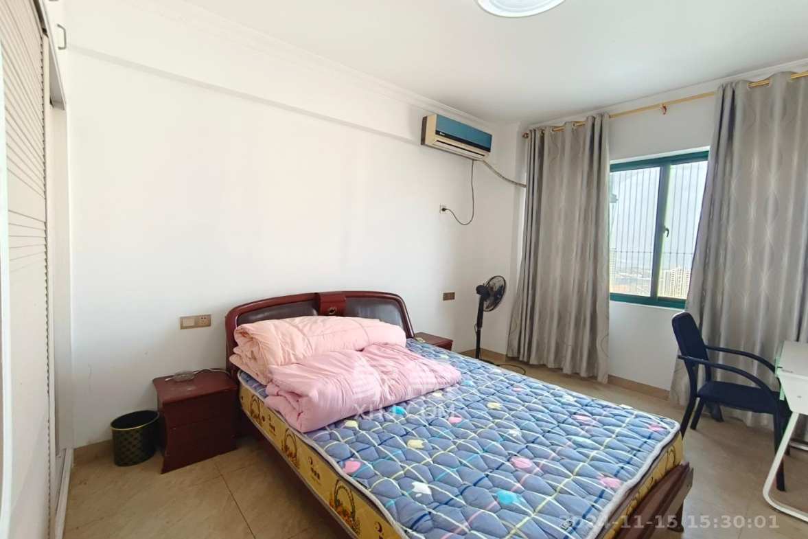 建鑫国际一期  4室2厅2卫   2400.00元/月室内图