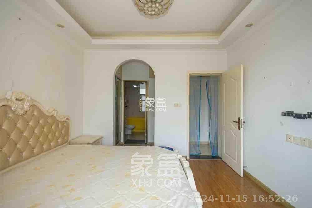 碧桂园威尼斯城  3室2厅2卫   2000.00元/月室内图
