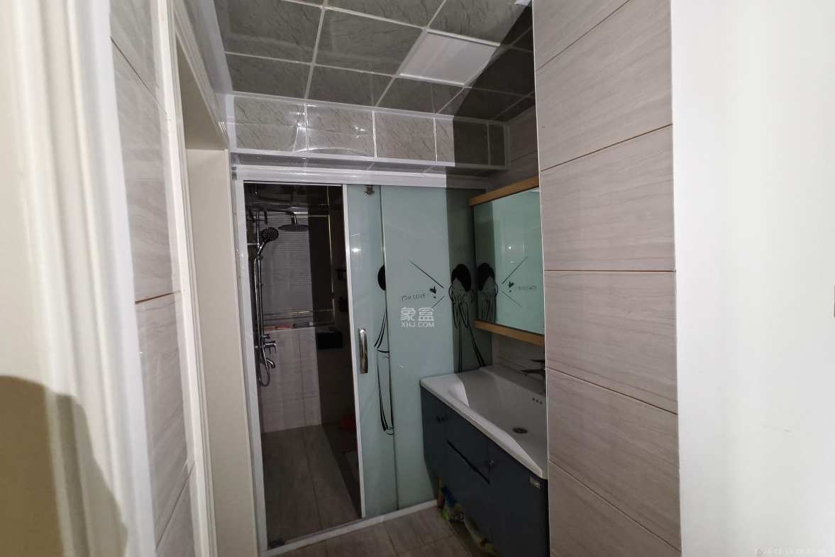 和康园小区  3室2厅2卫   2800.00元/月室内图