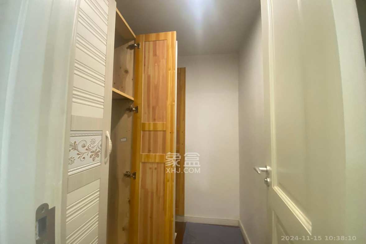 万科魅力之城观澜里  3室2厅2卫   2280.00元/月室内图