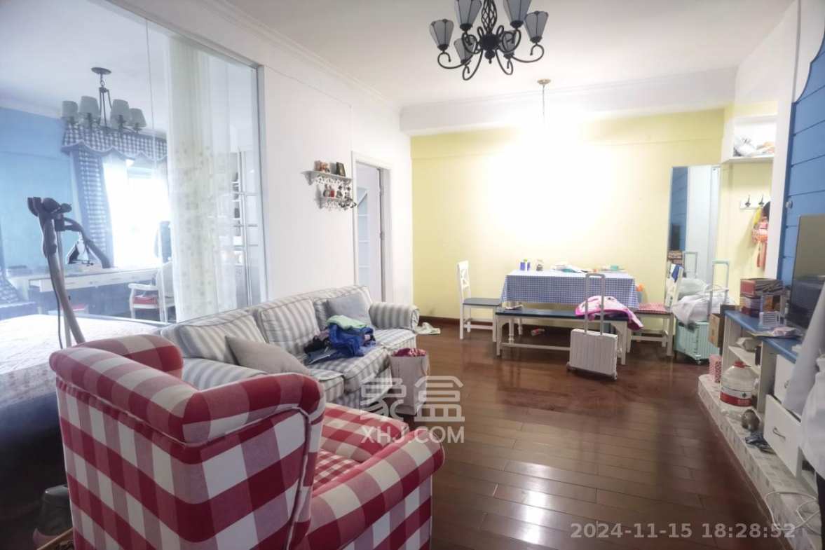 东怡外国（南湖一号)  1室1厅1卫    2700.0元/月室内图1