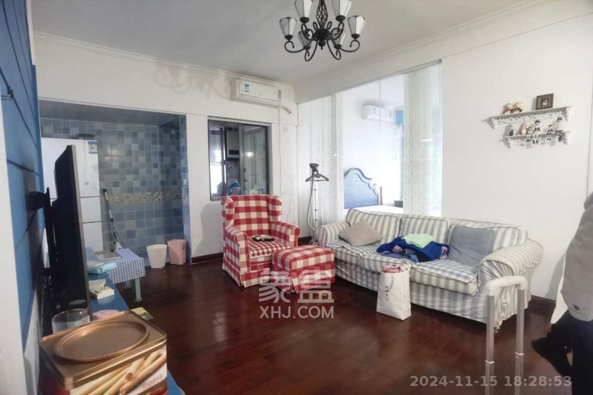 东怡外国（南湖一号)  1室1厅1卫    2700.0元/月室内图