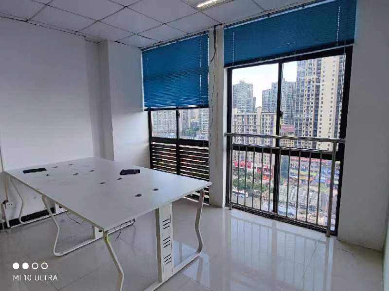 融冠亲城50写字楼  1室1厅1卫   6500.00元/月室内图